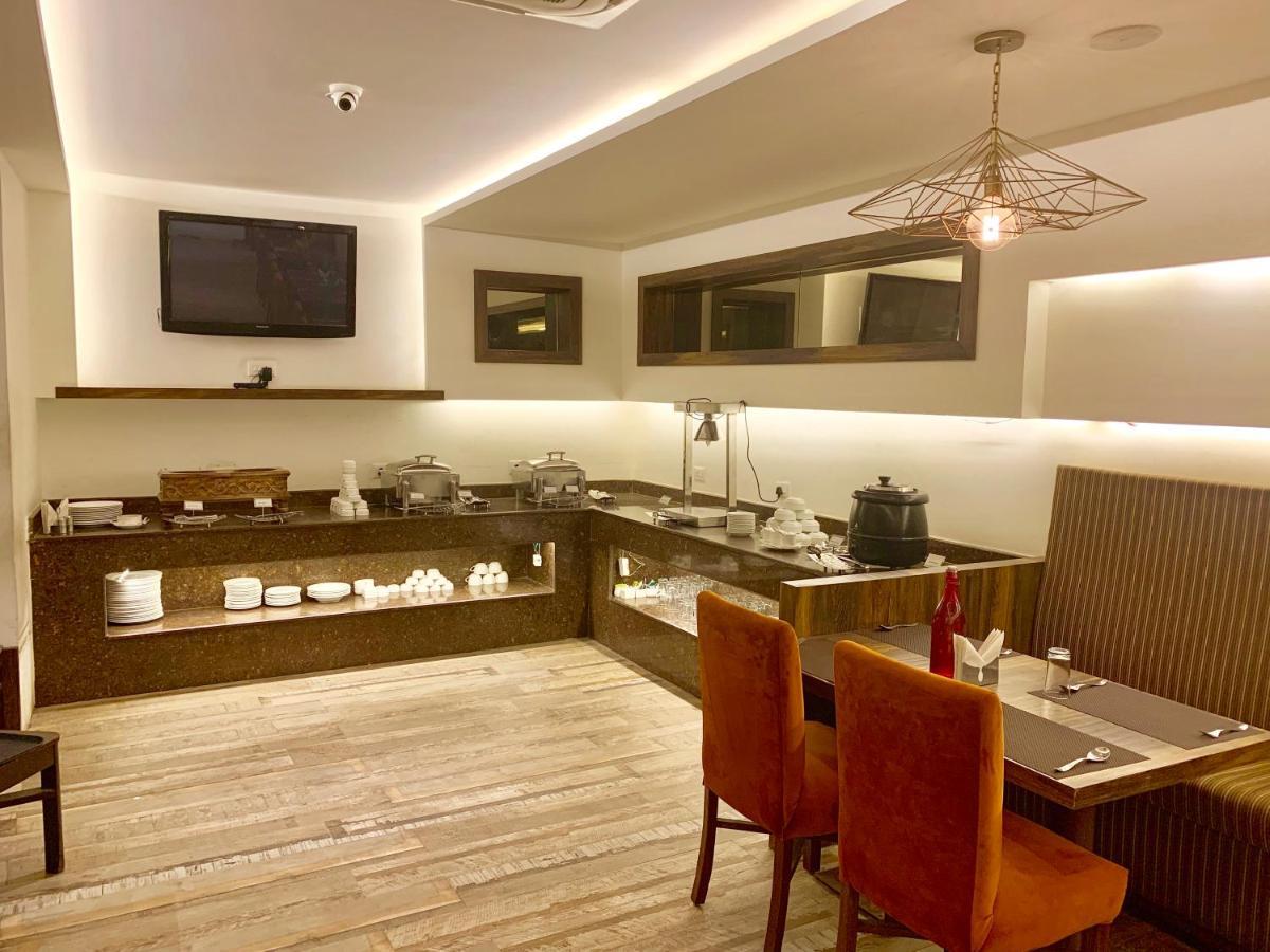 Hotel Amber Rudrapur Экстерьер фото
